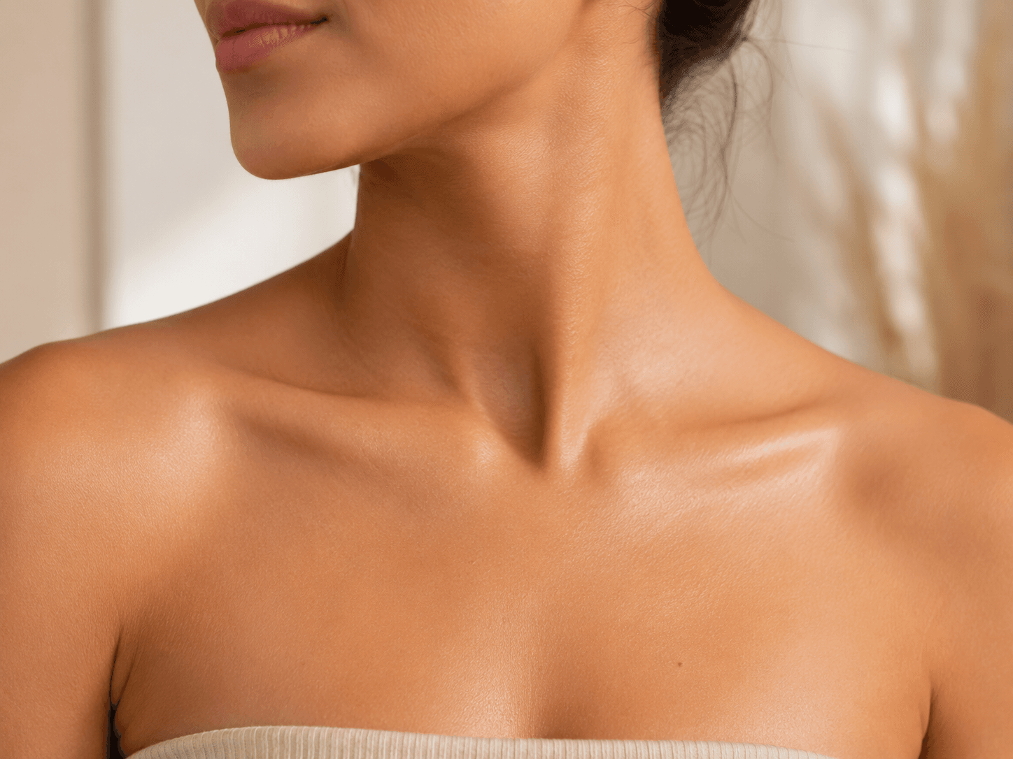 pele do pescoço e decote cuidada skincare
